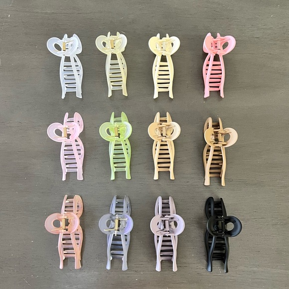 1/$5 or 3/$10 NWOT Light Pink Large Extra Hold 4.25" Lobster Claw Bow Hair Clip - Picture 2 of 5